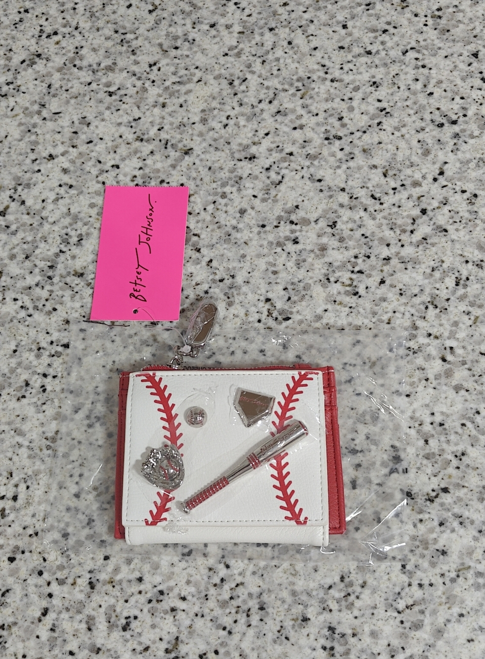 Betsey johnson baseball wallet (Playing The Field Wallet Cream)